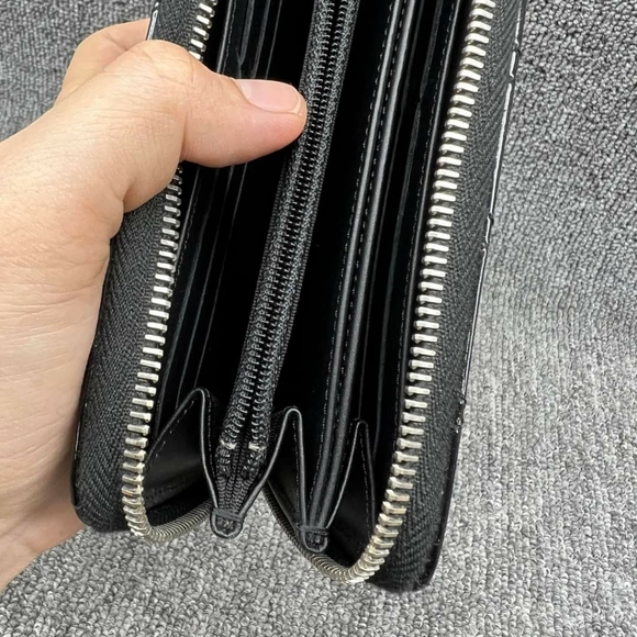 100% Authentic CHANEL Patent Leather Wallet - Picture 10 of 14